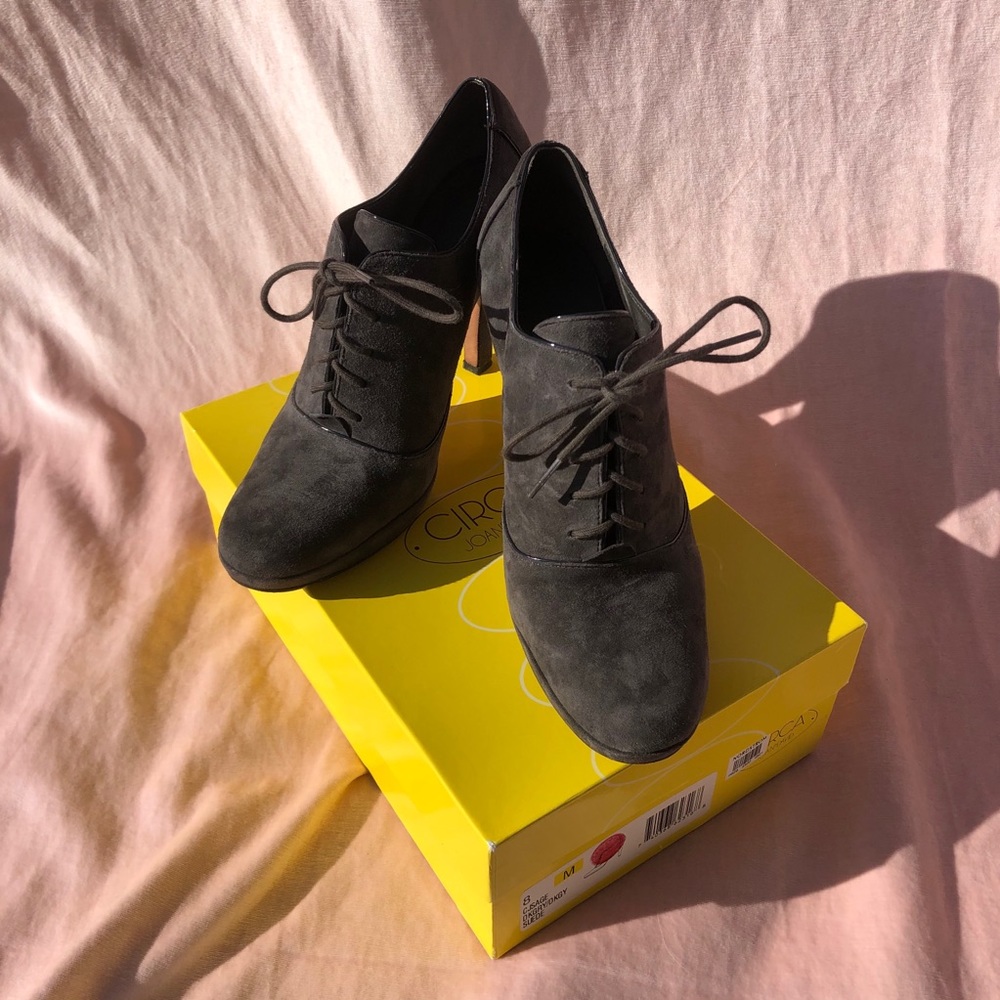 EUC Dark Grey Circa Joan & David Oxford Heels